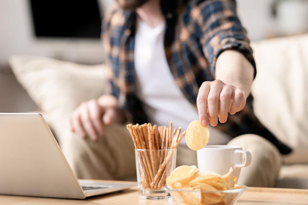 Diet plan: How to Keep Away from Snacking During Lockdown